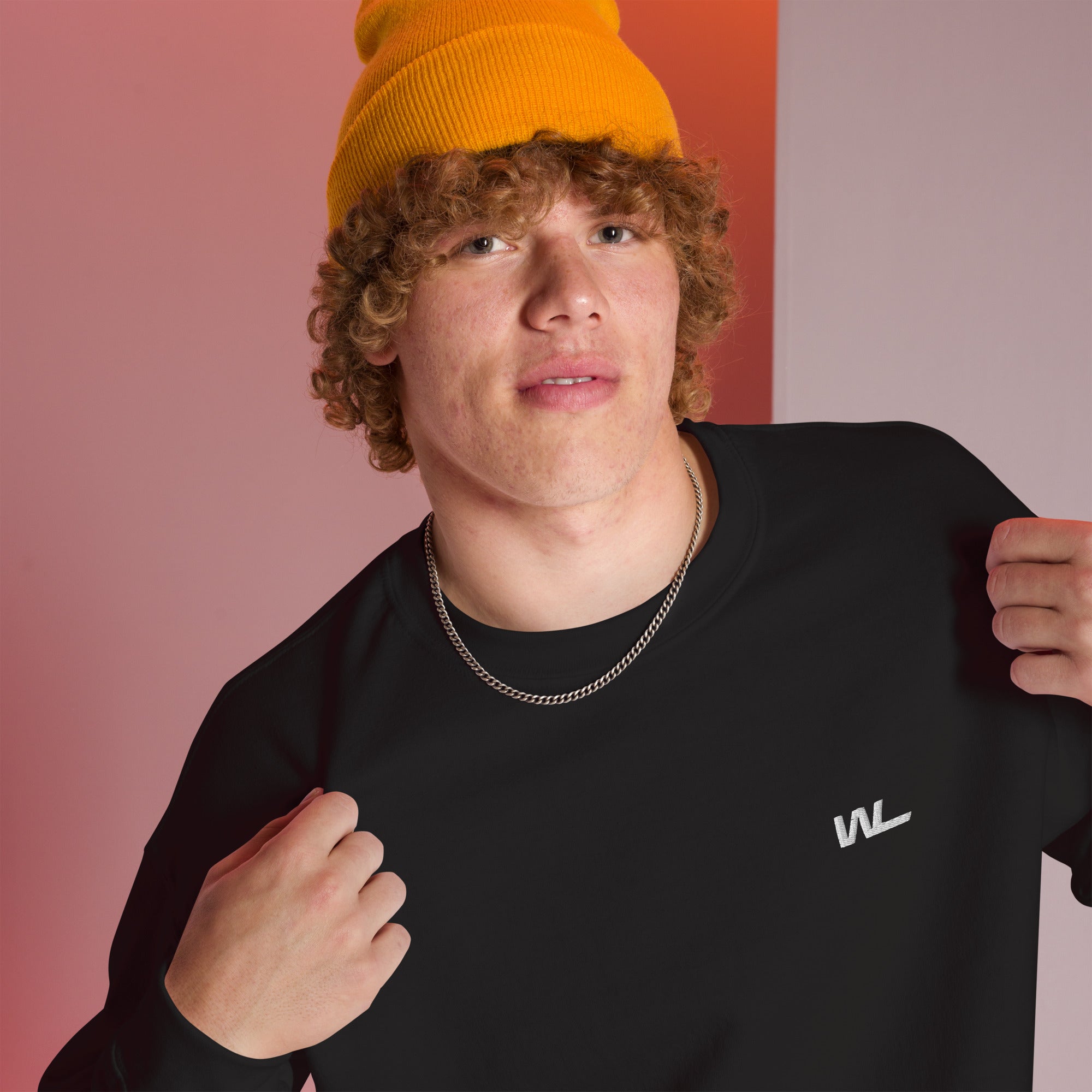 Classic WL Sweatshirt V2_Embroidered